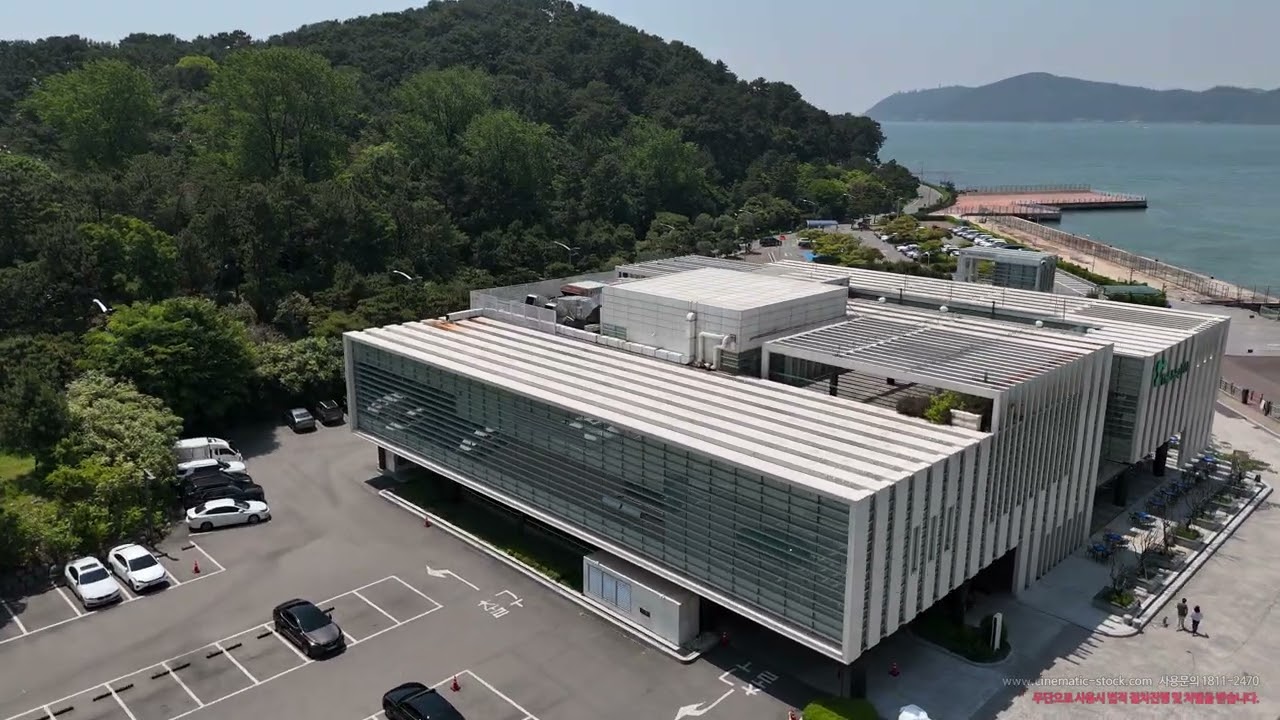 DJI 0012 01 부산해운대구우동644 8 해운대관광특구 250512 11 altL 24mm DJI Mini4 Pro 3840 59 94fps 드론영상소스