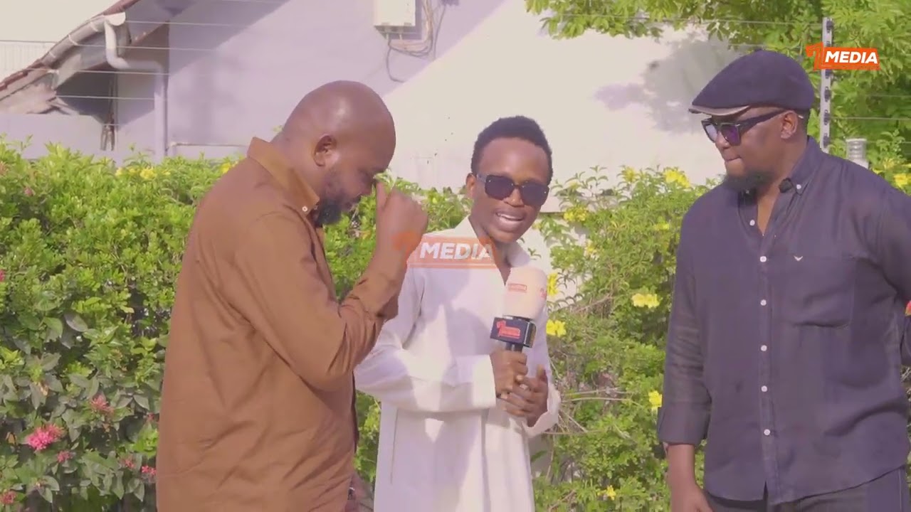 MC GARAB ASHINDWA KUJIZUIA AMWAGA MACHOZI MBELE YA CAMERA AKIMLILIA SSEBO
