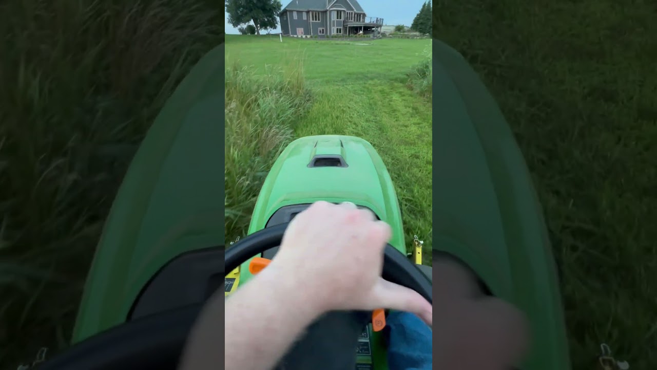 John Deere x758 Mowing Taller Grass