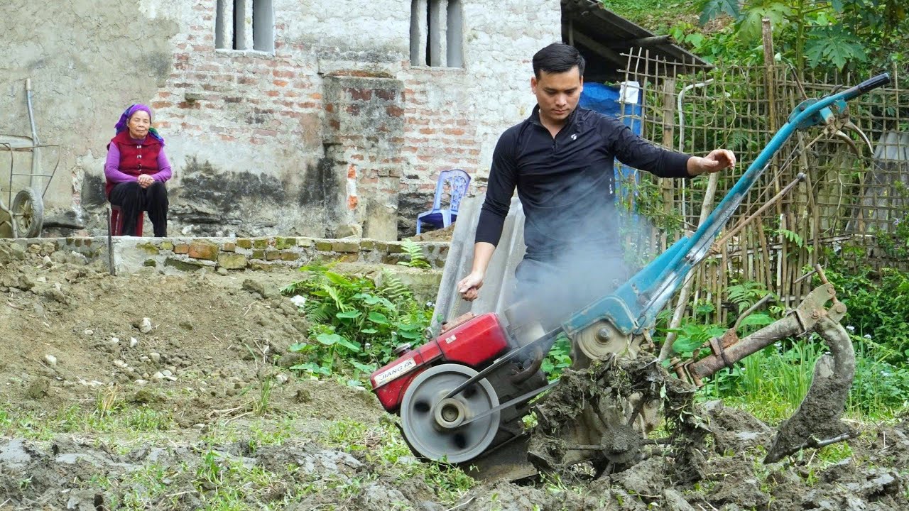 Gratitude transformed into action: Mr. Khoi and his unexpected gift for a lonely elderly woman.