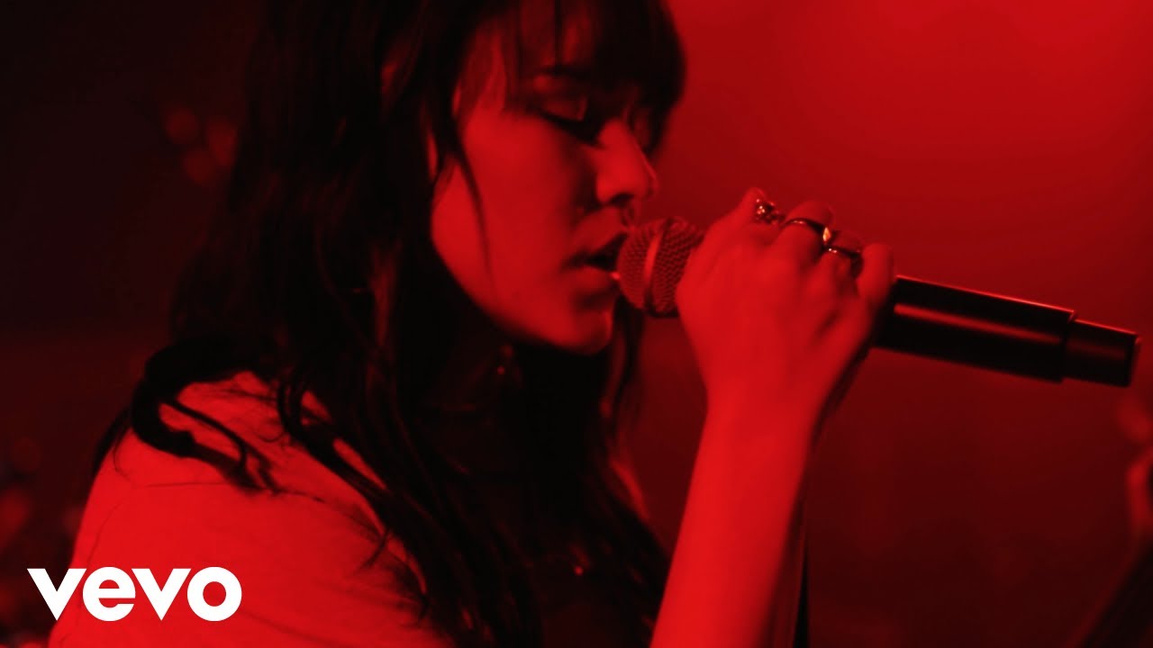 UPSAHL - Melatonin (Live Performance)
