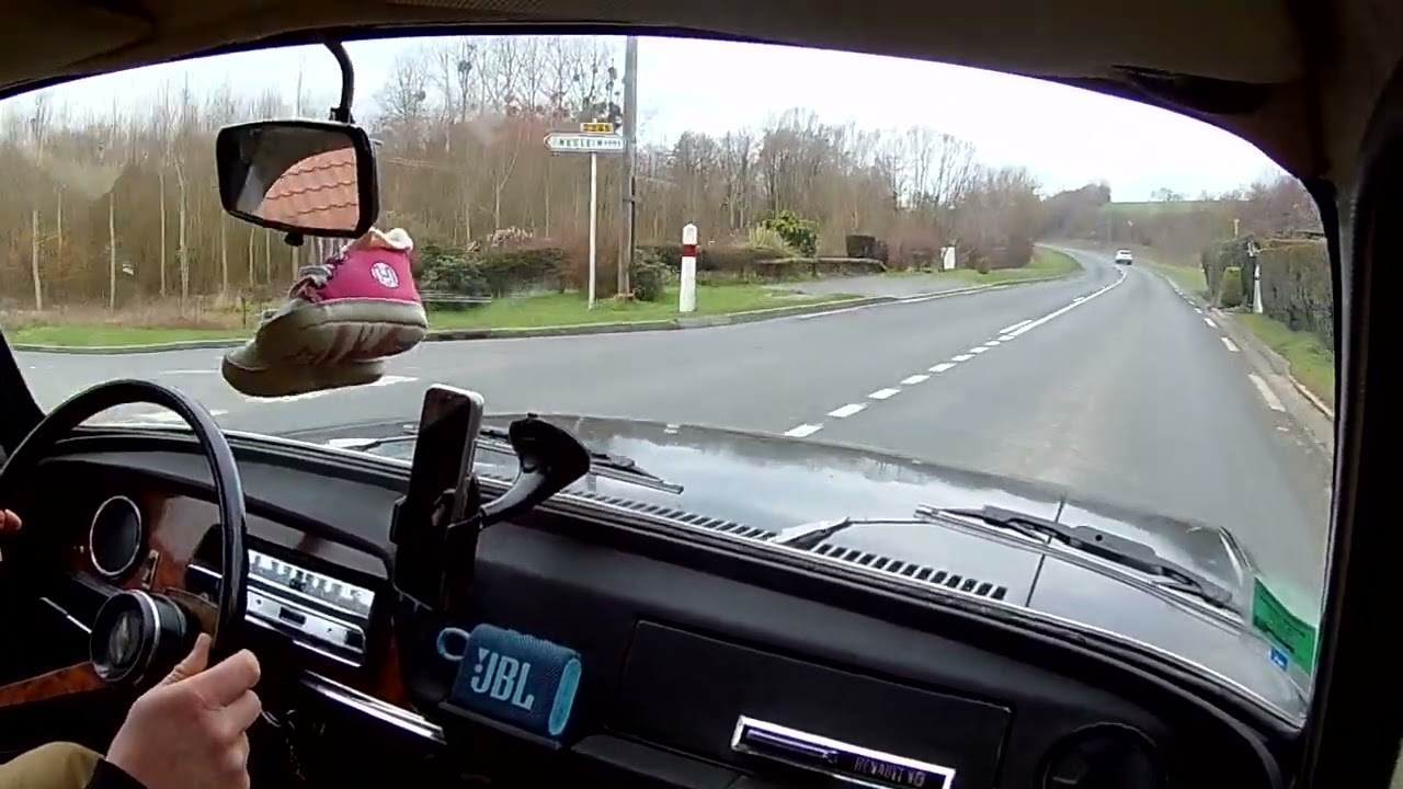 Petite sortie en Renault 10 Major 1966 - R1190