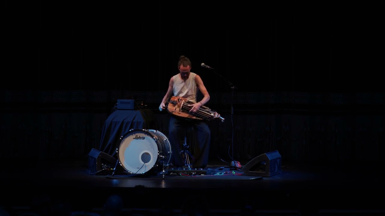 Guilhem Desq - Solo Hurdy Gurdy