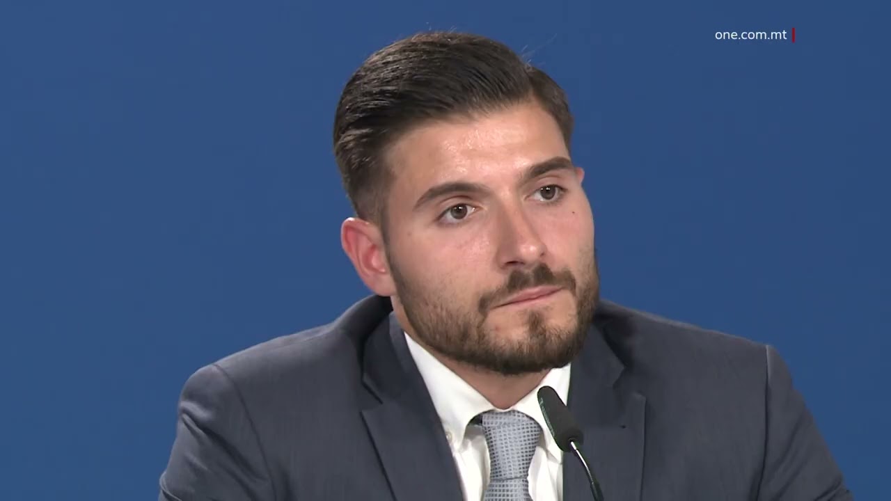 BORG JURTA LID-DEPUTATI TIEGĦU STESS