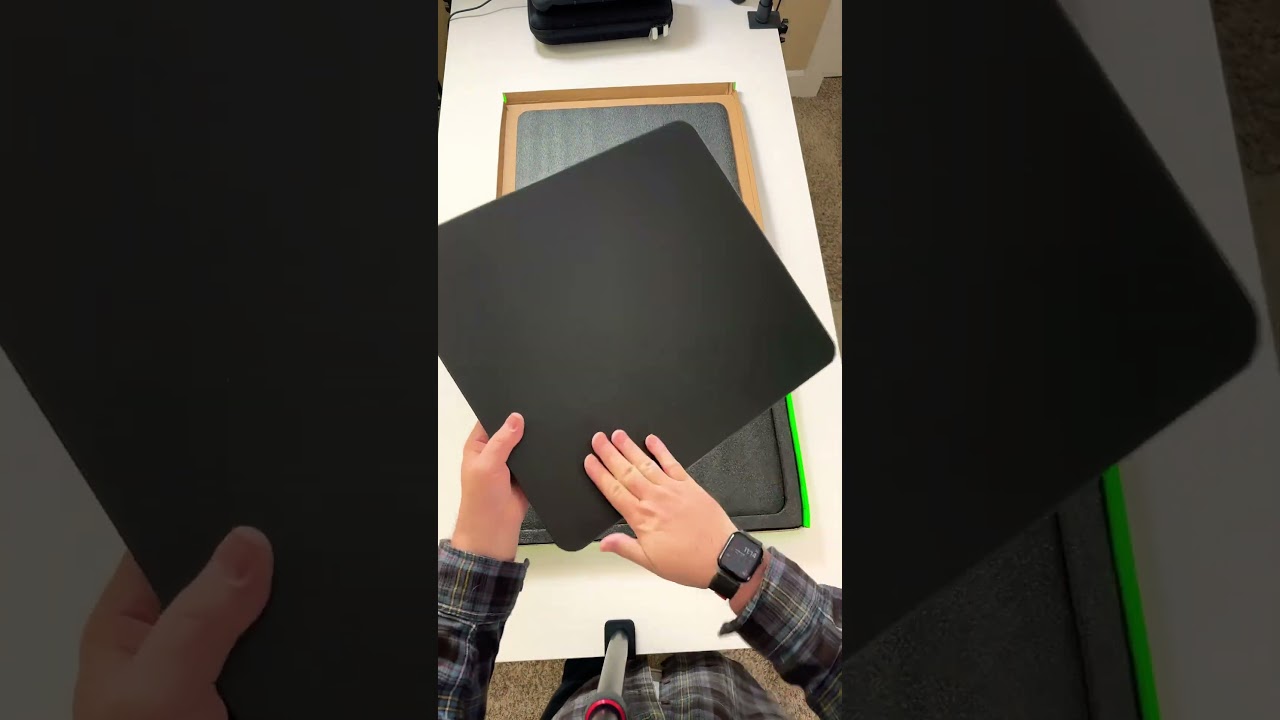 Razer Atlas - Tempered Glass Gaming Mouse Mat
