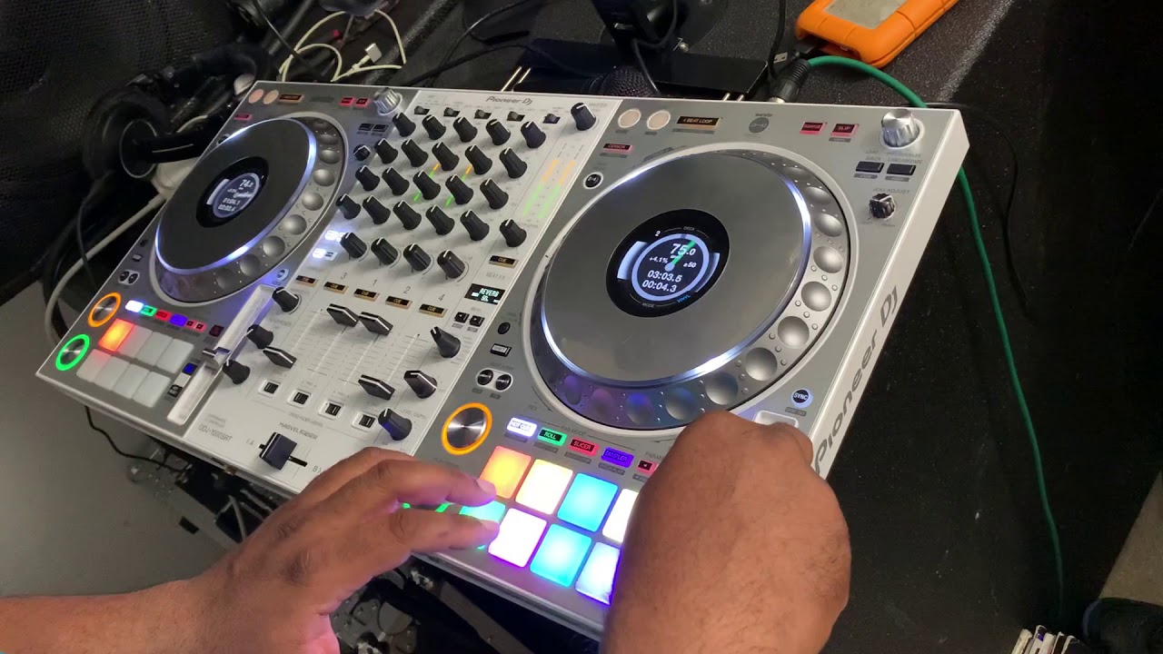 Testing out the DDJ 1000 SRT By @alphathetaglobal