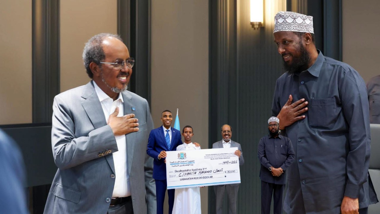 MADAXWEYNE XASAN SHEEKH OO ABAALMARIYEY ARDAYDII KAALMAHA HORE KA GALAY TARTANKII QURAANKA KARIIMKA.