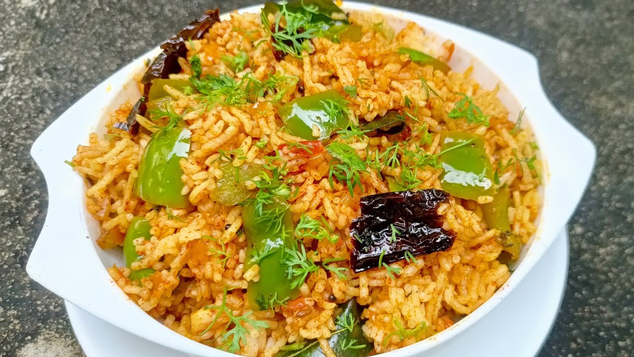 capsicum rice recipe/quick breakfast recipe/capsicum Bhat @Poonam_megharaj