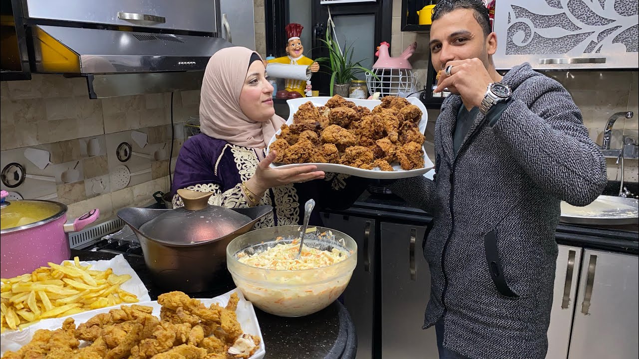 عزومه النهارده مختلفه علشان كنا علي الطبيعه لدرجه ان كل الاحصل بيني وبنهم موجود حتي الفجعه الا اختها