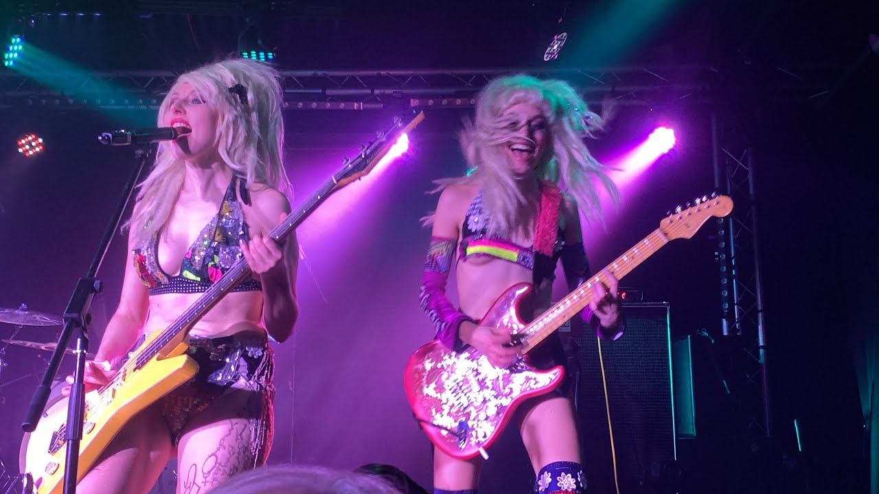 The SoapGirls - She Don't Wanna - 2023/11/10 - The Hairy Dog, Derby