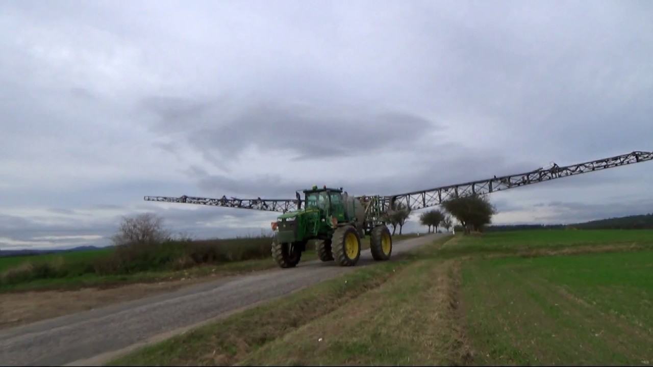 Postřikovač  AGRIO  DINO 7000, AGRIO  SAMec, JOHN DEERE 5430,732 /  Sprayers in rape and grain.
