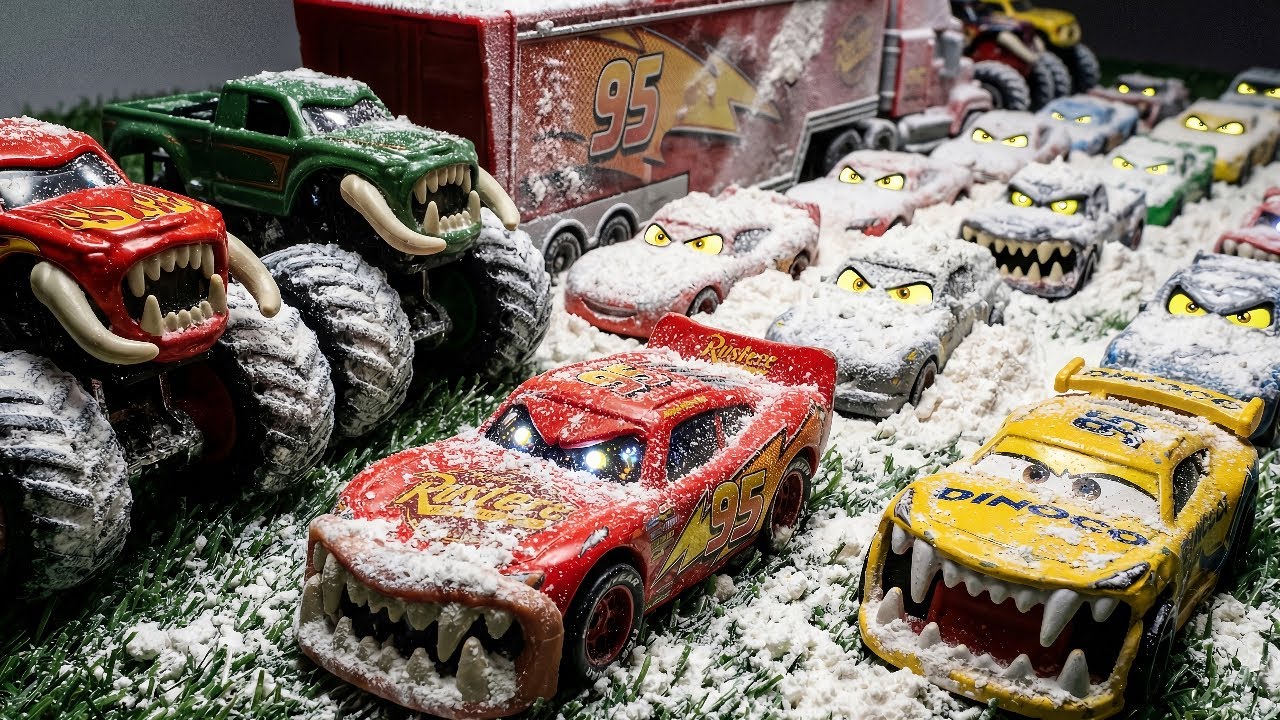 Cleaning Zombie McQueen Cars | Lightning McQueen, Tow Mater, Doc Hudson, Sally Carrera, Cruz