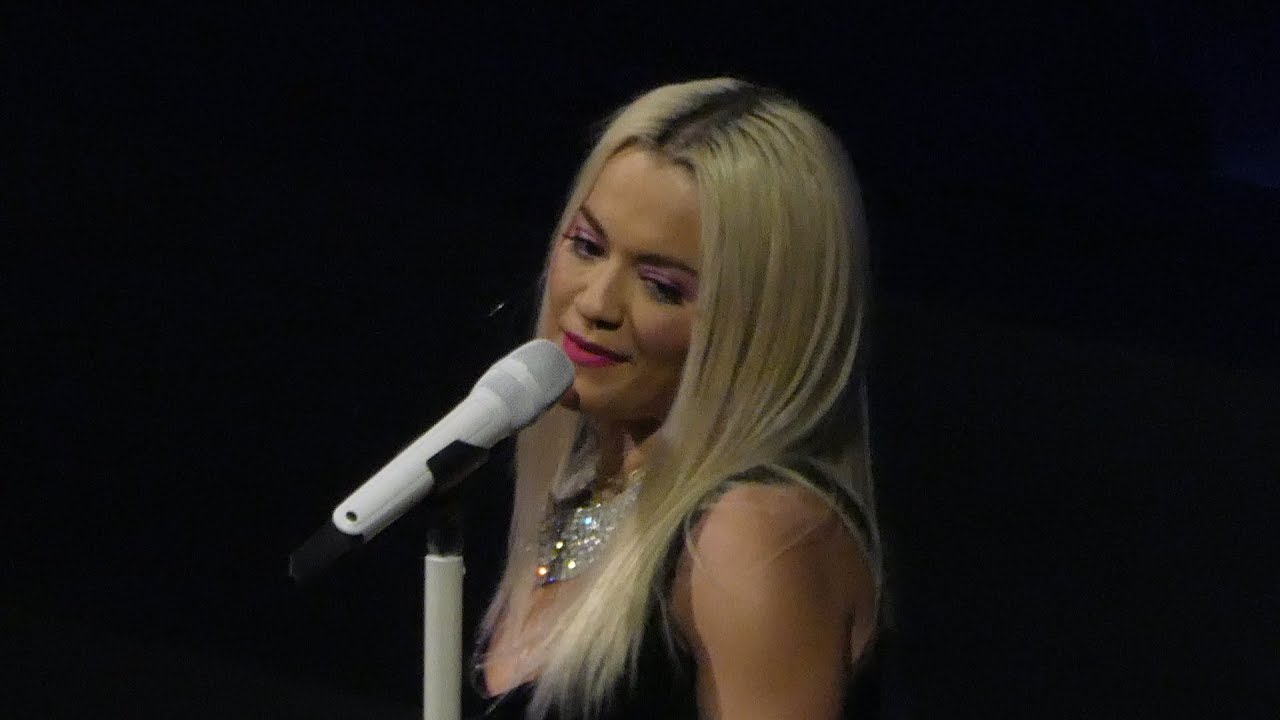 Rita Ora - Summer love - Live Paris 2019