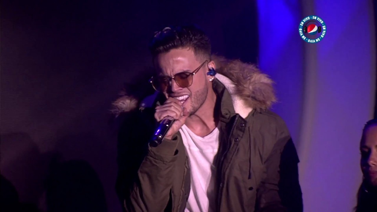 Gustavo Elis - Premios Pepsi Music Sexta Edición