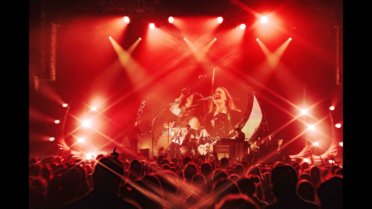 Aly & AJ - What It Feels Like (Live from the Silver Deliverer Tour)