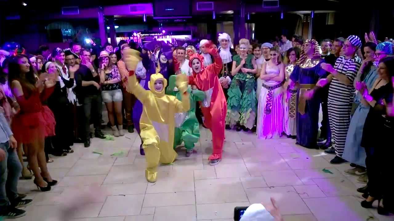 Carnevale Furor Latino 2014 - i Teletubbies cantano la sigla
