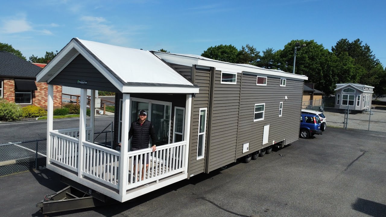 NEW LIBERTY TINY HOME WITH A PORCH (FULL REVIEW)
