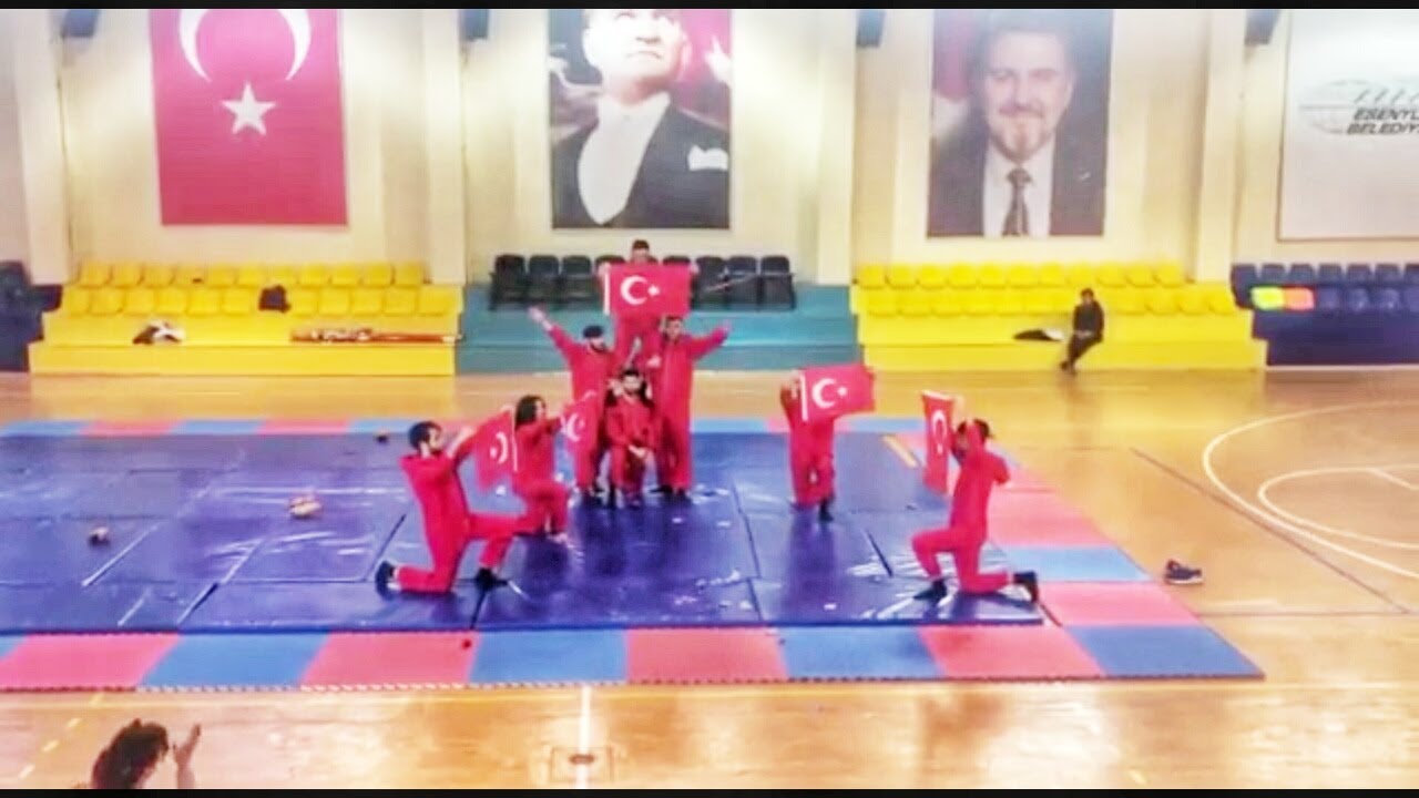 #esenyurtüniversitesi #şhowtimeİESÜ Besyo Genel Cimnastik Kareografi Final Sınavı (La Casa De Papel)