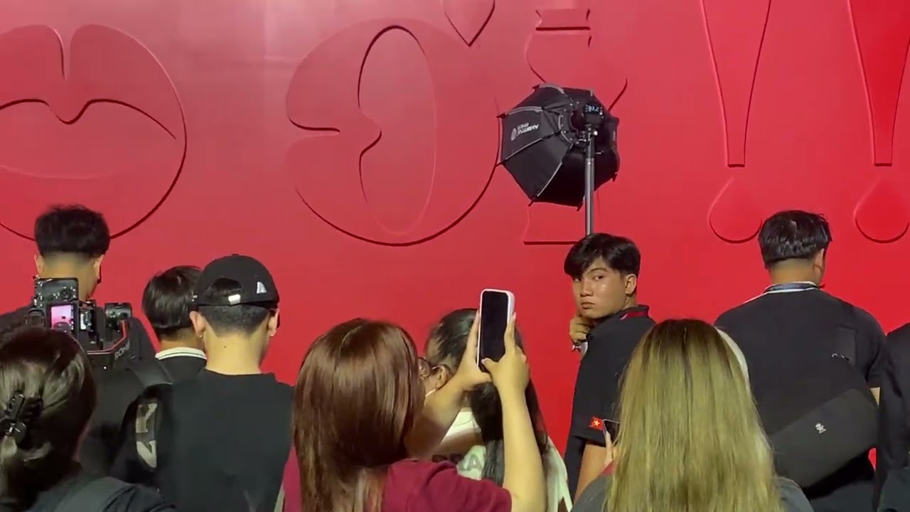 Showbiz | Dàn sao khủng đến xem phim Thỏ Ơi hay đến cỡ nào | Galaxy Nguyễn Du 12.02.26