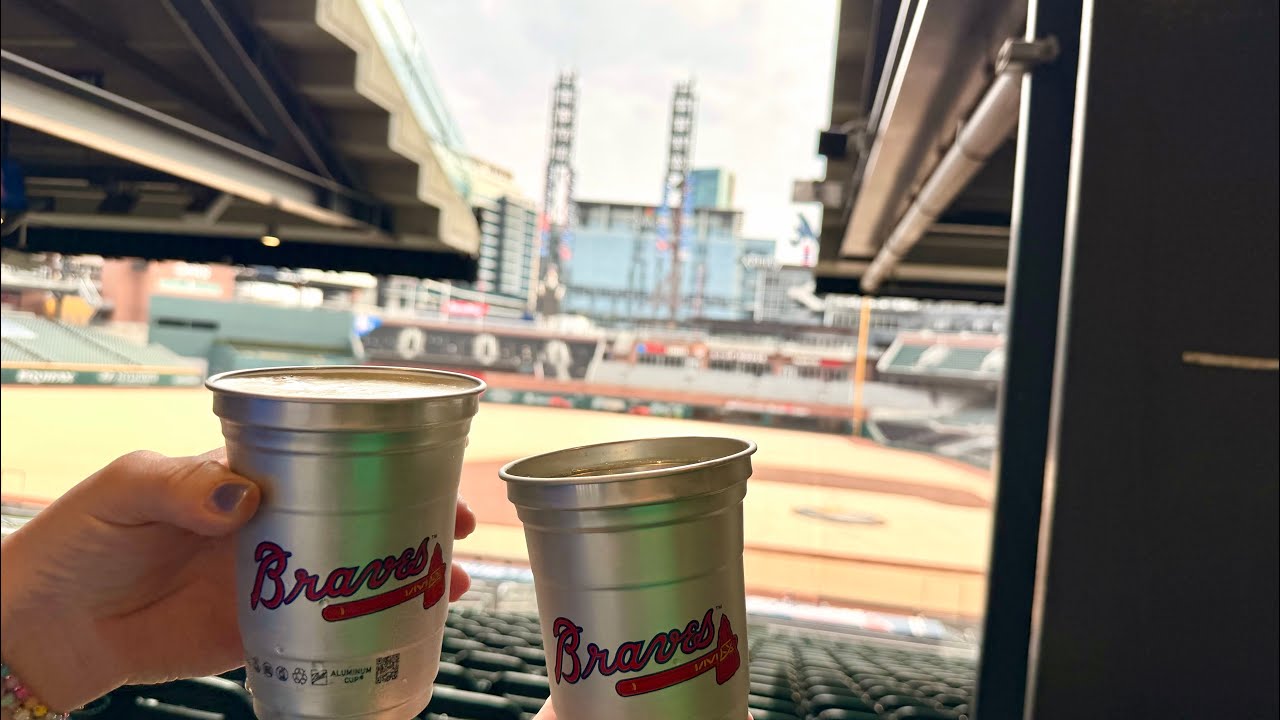 Экскурсия по бейсбольной команде Atlanta Braves и посещение стадиона Truist Park в отеле Hampton ...