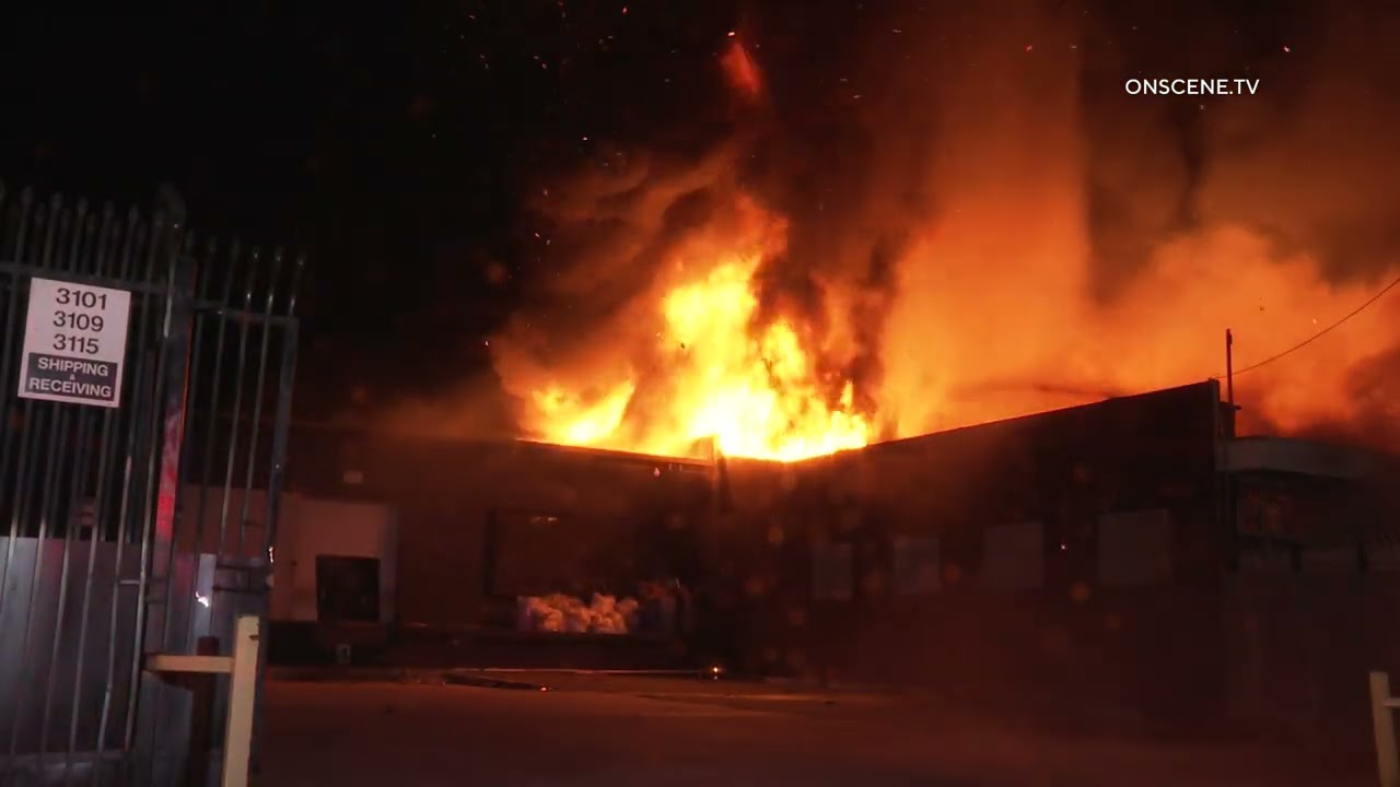 Major Emergency Fire Destroys Large Commercial Building | Los Angeles