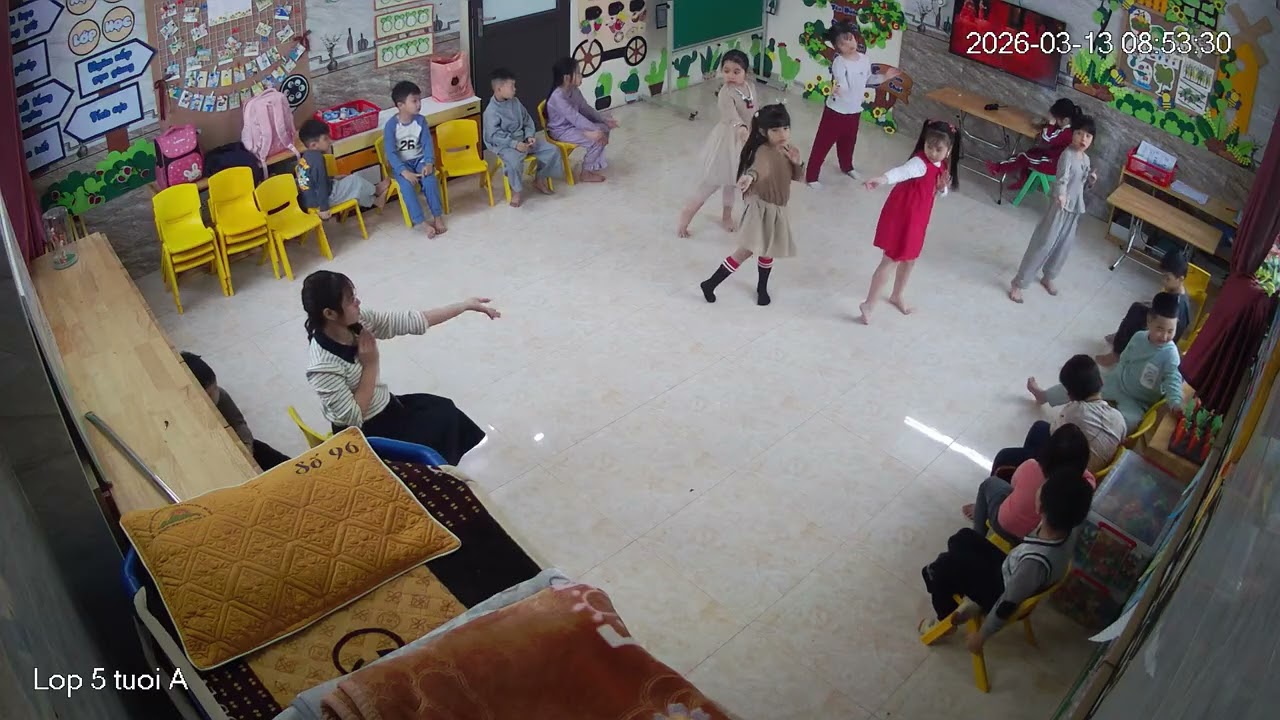 Cùng em ổi tập múa nào 