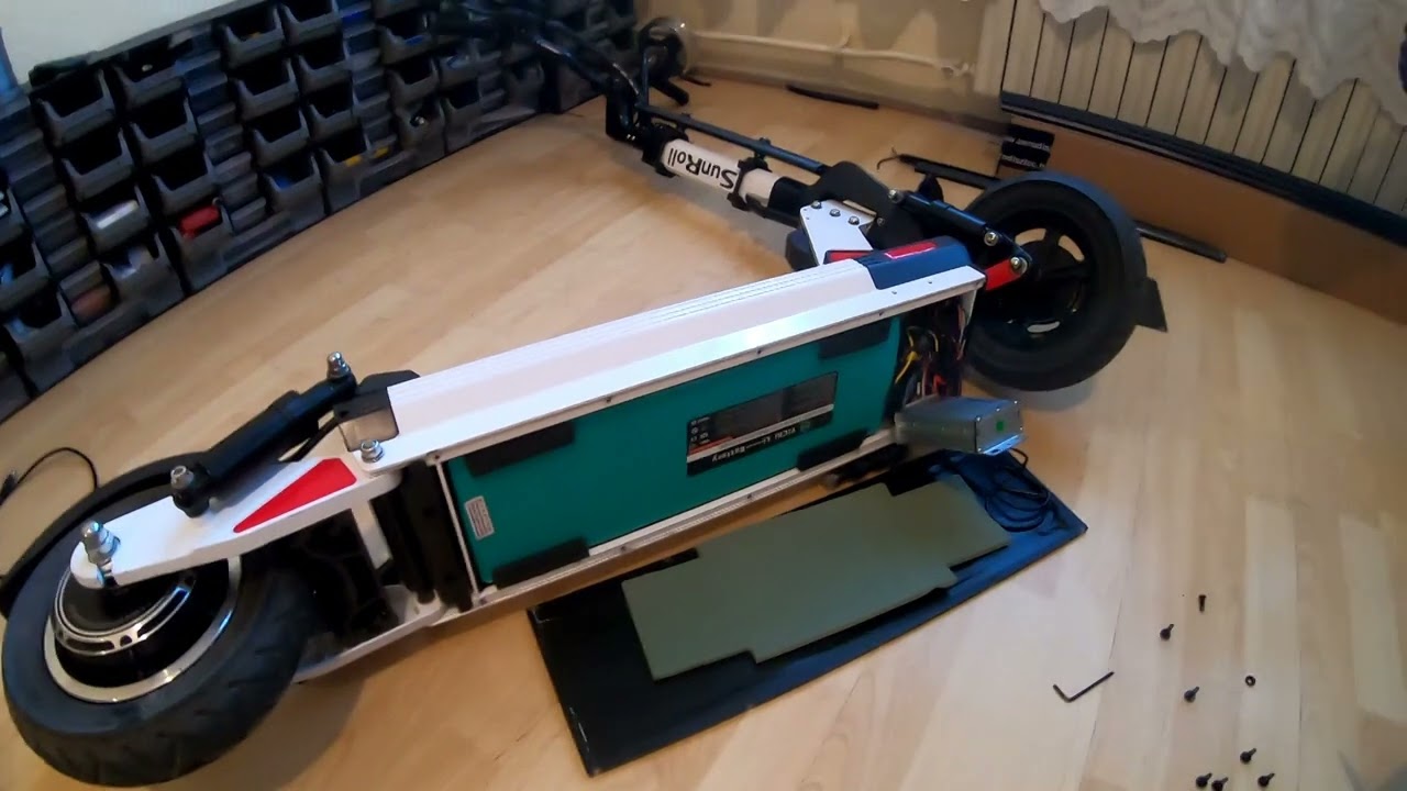 Elektromos Roller: Te ny&iacute;rod ki
