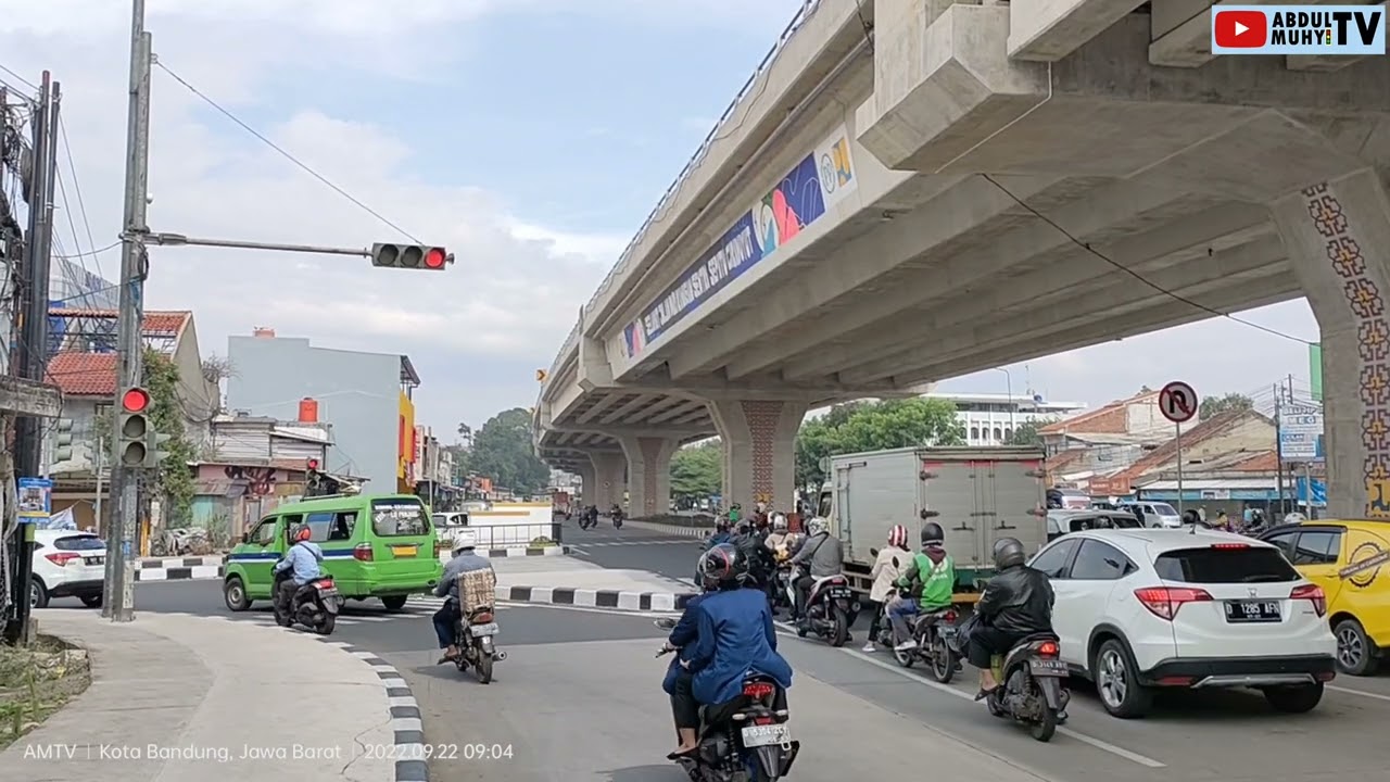 TRAFFIC LIGHT INI DIAKTIFKAN KEMBALI SETELAH MATI SURI? || SIMPANG CIBADUYUT - LEUWIPANJANG, BANDUNG
