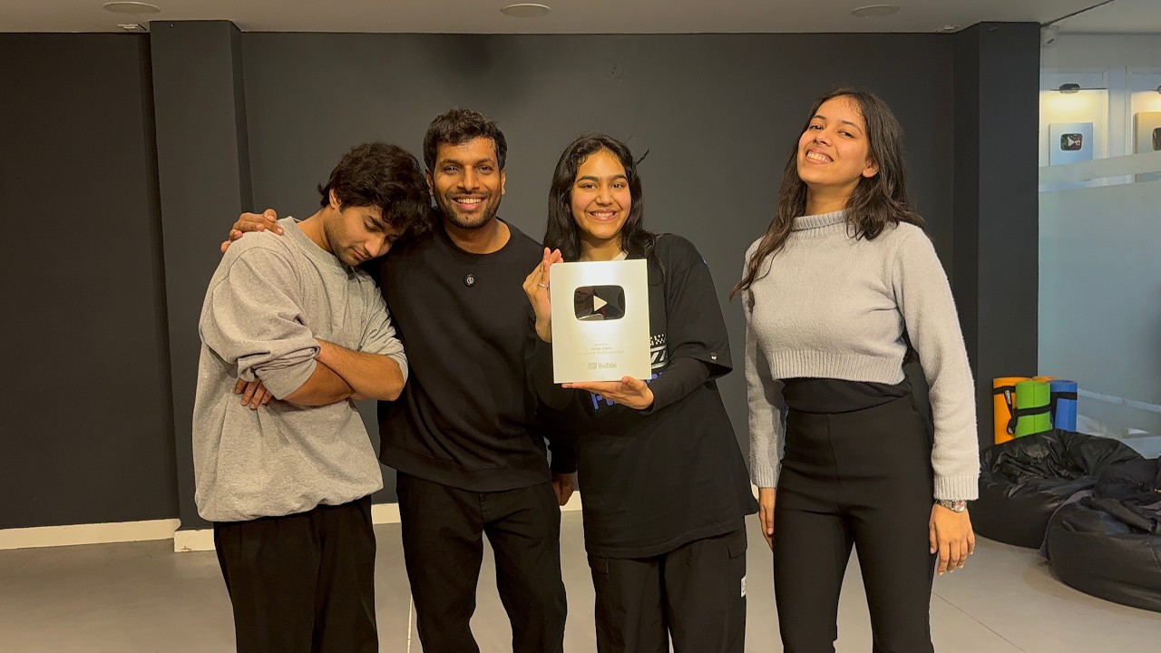 Aanya's Silver Play Button Unboxing | DT'V