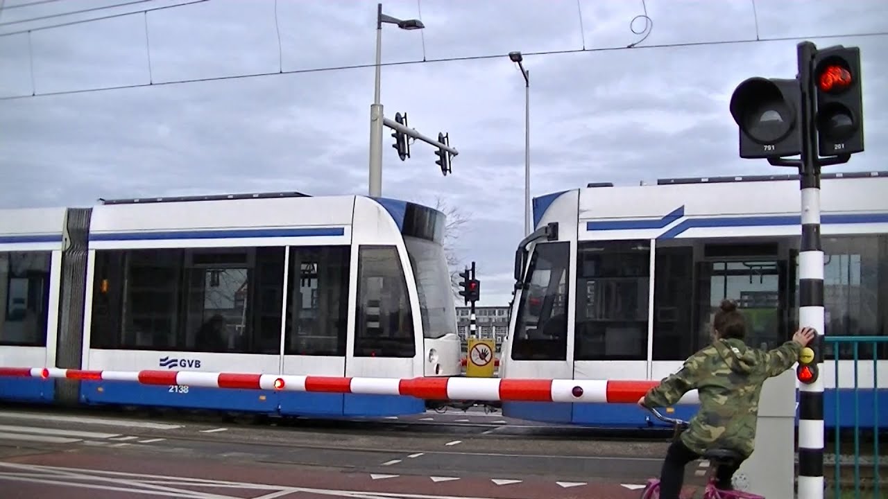 Spoorwegovergang Amsterdam // Dutch railroad crossing