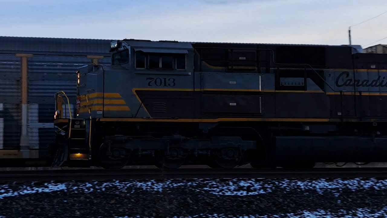 I Waited For HOURS For This Surprise Train! Was It Worth The Wait?