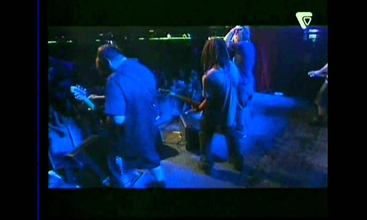 Emil Bulls - 07 Mirror (me) Live in Herford 2001