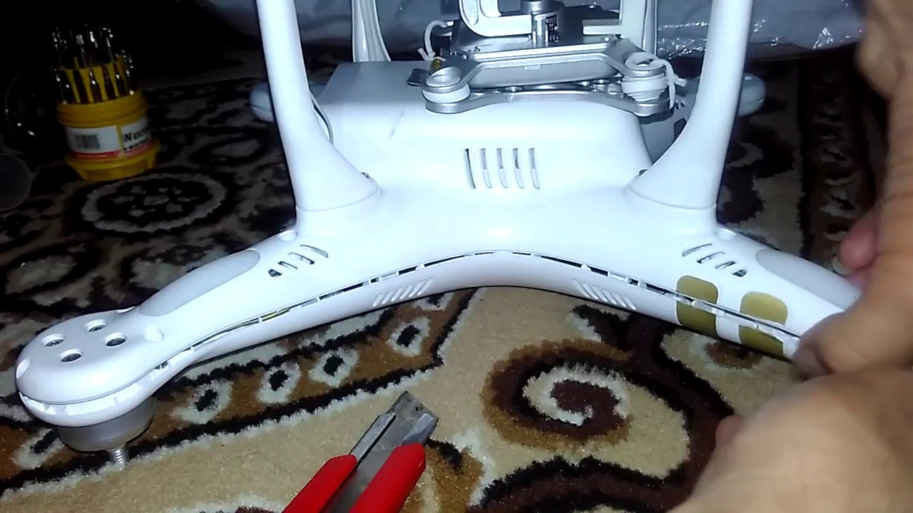 Membongkar dan memperbaiki drone DJI Phantom 3 standard yang habis crash