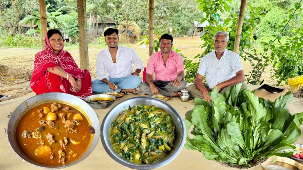 পাতলা ঝোলে খাসির মাংস আর মৌরলা মাছ পালংশাক দিয়ে— মায়ের হাতে অসাধারণ রান্না। bengali mutton recipe.