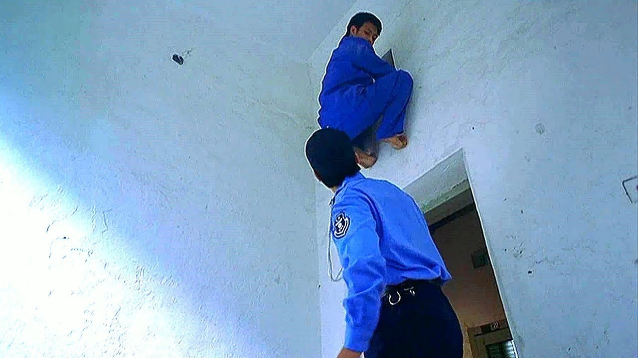 Түрмеде жалғыз қалған жігіт, күзетшіден қашудың жолын тапты