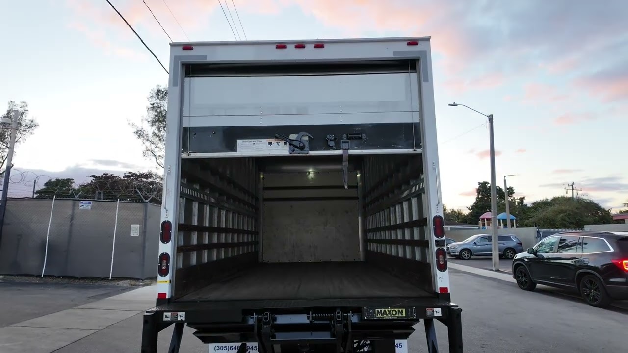 007273-FOR SALE – 2018 ISUZU NPR-HD 16' BOX TRUCK WITH LIFTGATE
