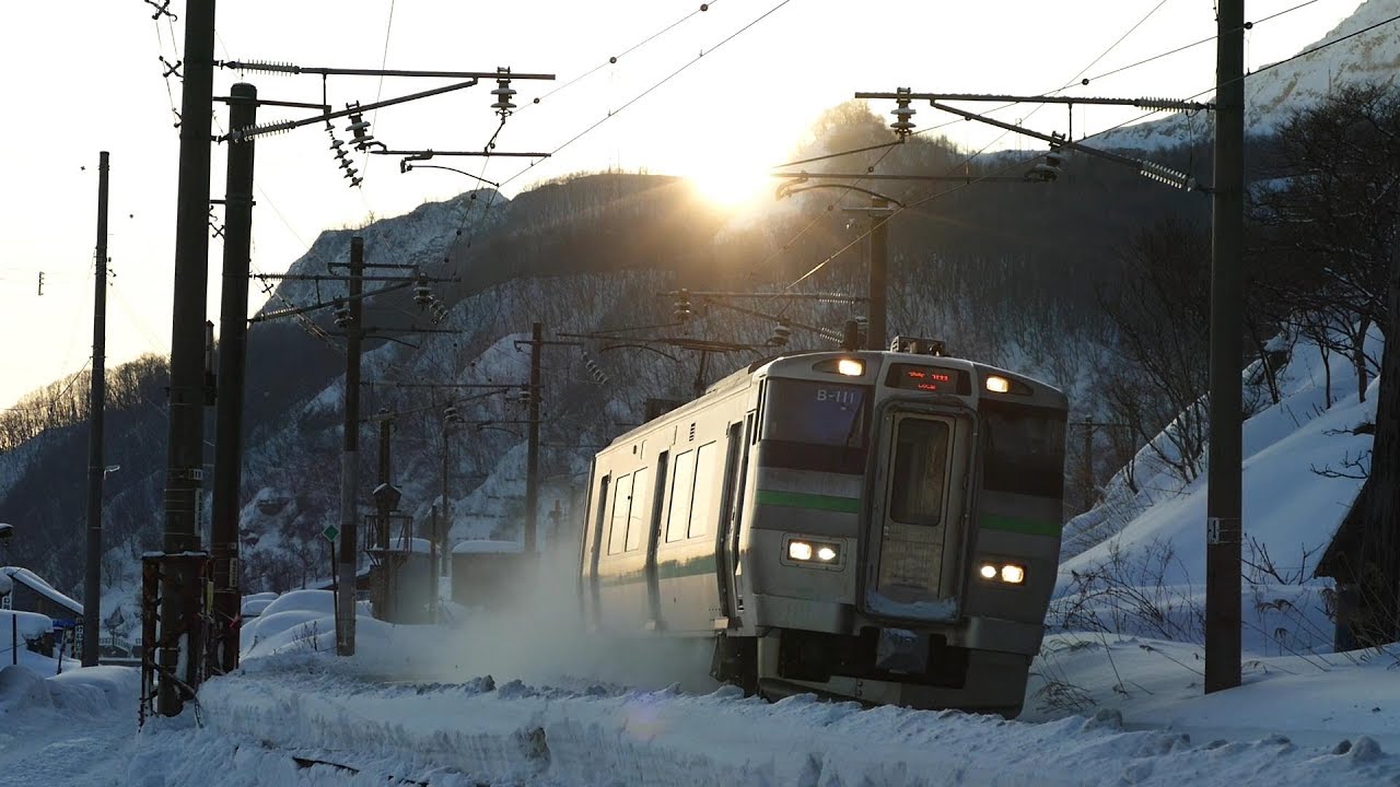 JR北海道　函館本線  列車通過 731系／733系／735系 小樽朝里付近