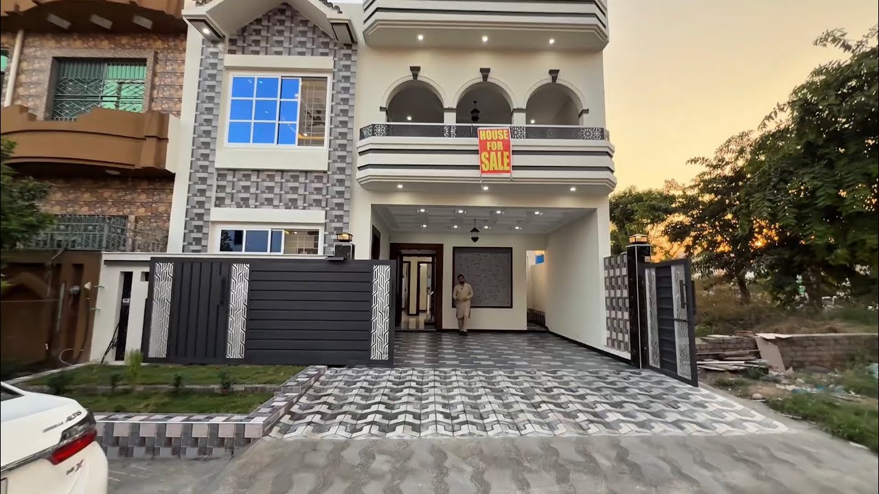 Most beautiful 7 Marla House Available For Sale in jinnah Garden Islamabad