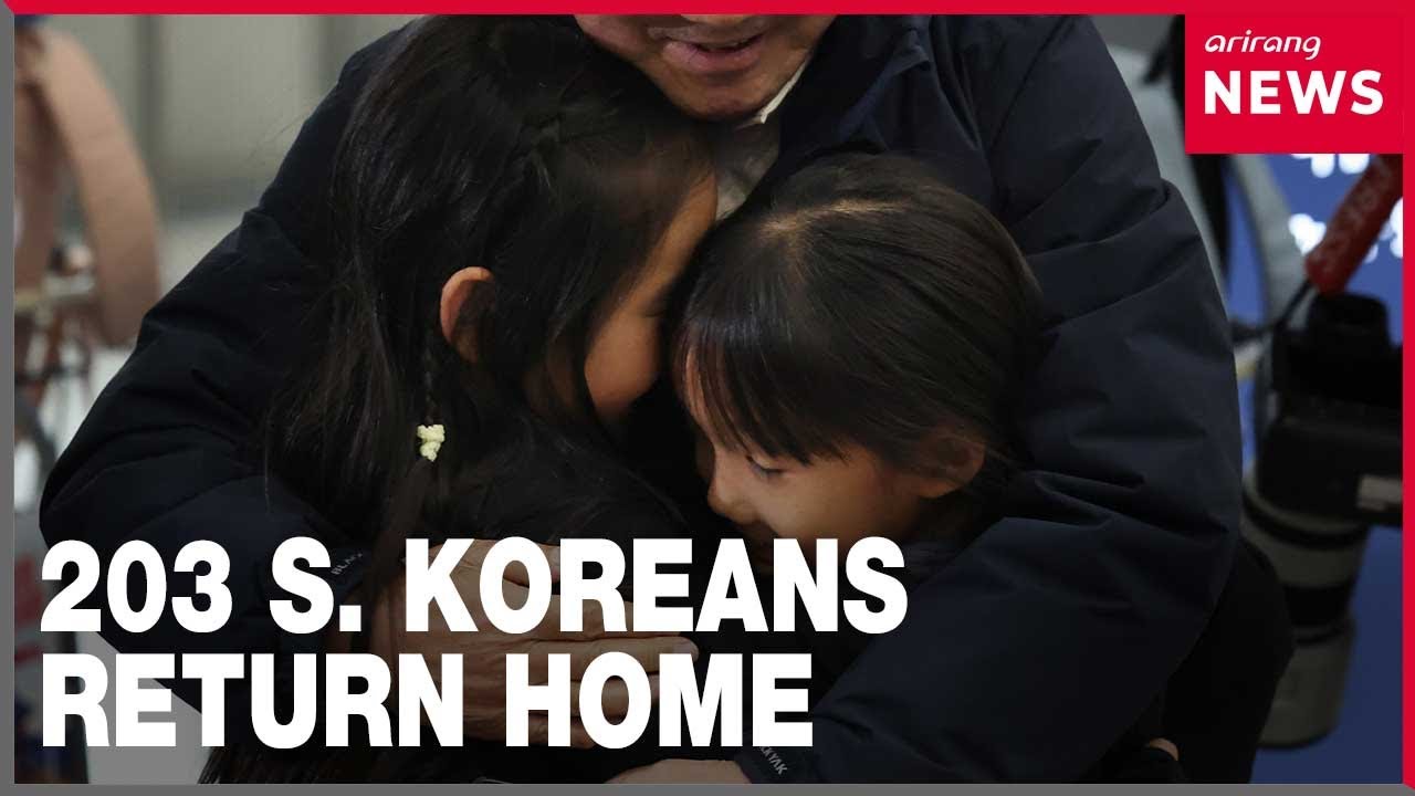 Chartered plane from UAE brings 203 S. Koreans home