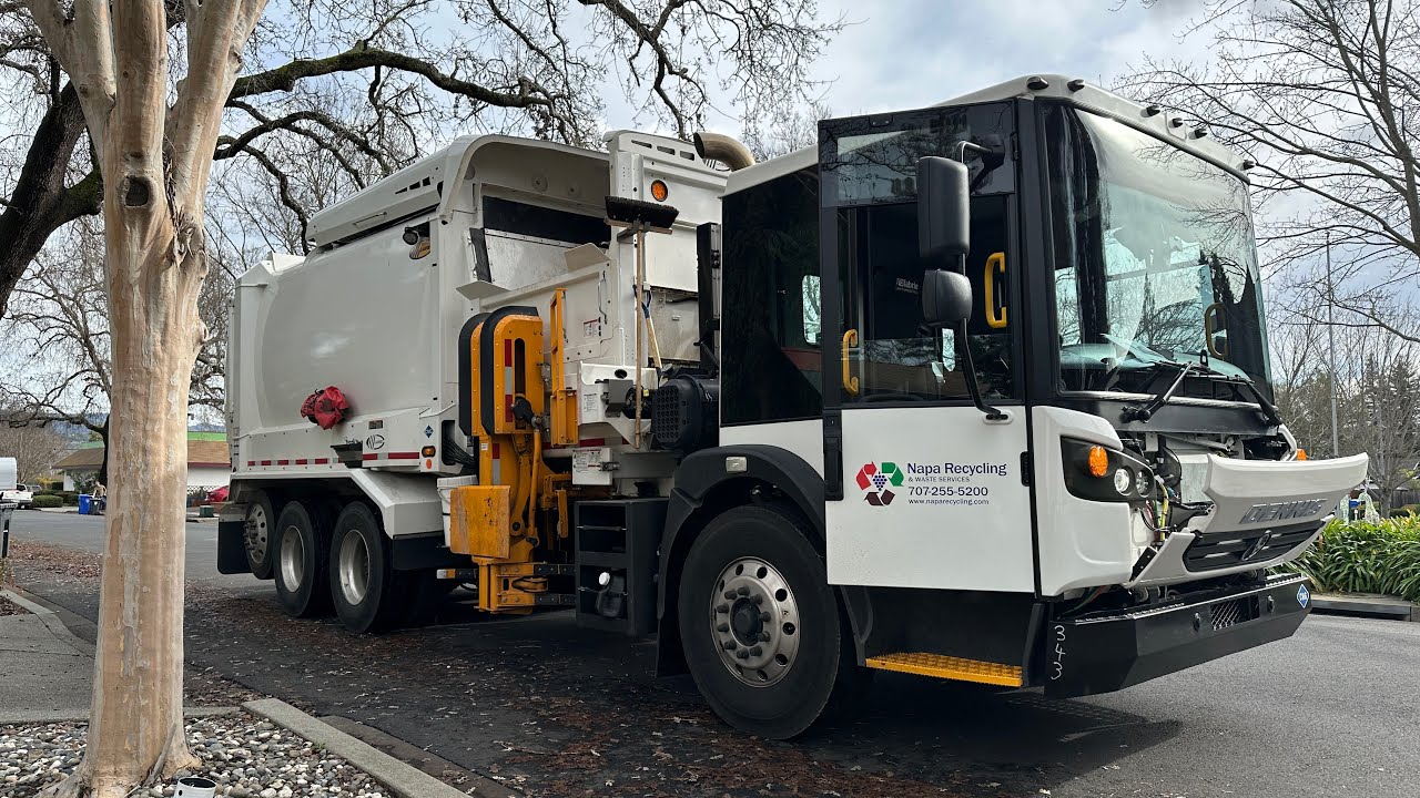 Napa’s Brand New Dennis-Eagle Labrie Automizer