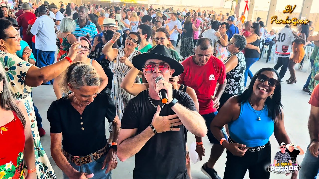 Morena Tropicana linda cançao, viver é diferente de ta vivo, entao bora ser feliz e tome xote 😊😊💃🕺
