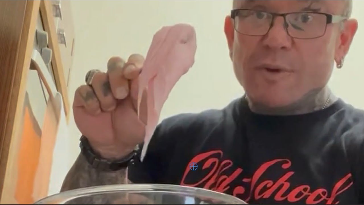 What's Lee Priest Baking?