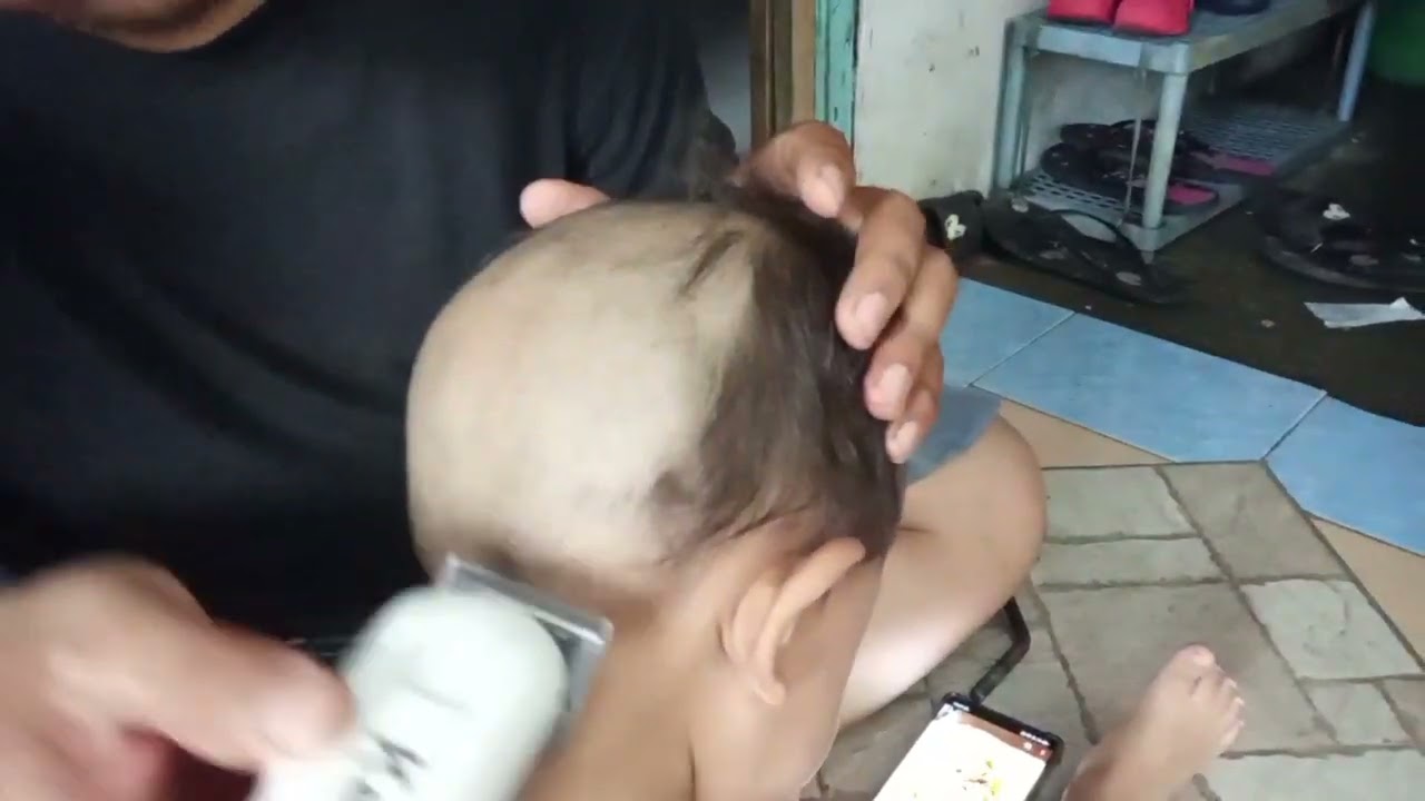 CUKUR RAMBUT BIAN || BIAN JADI KAYAK TUYUL!!! 