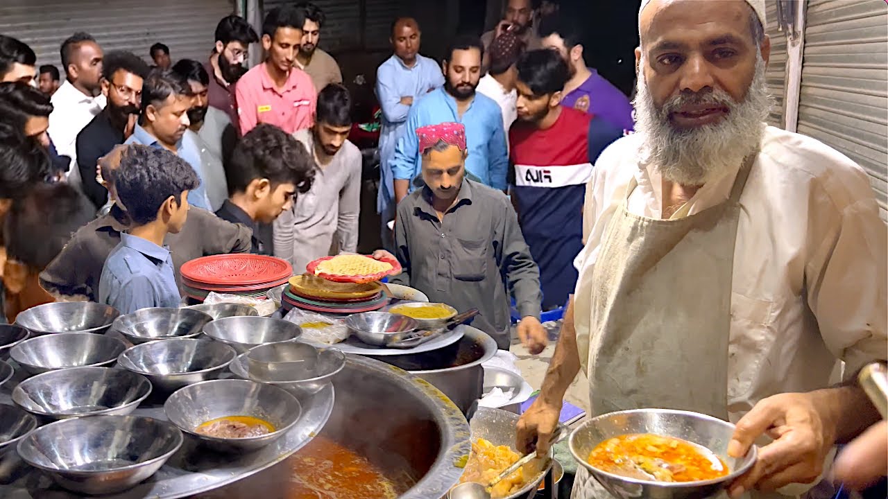 SOLD BEFORE OPEN! CRAZY RUSH FOR THE MOST FAMOUS LAHORI NASHTA | NASIR BONG PAYE ANARKALI LAHORE
