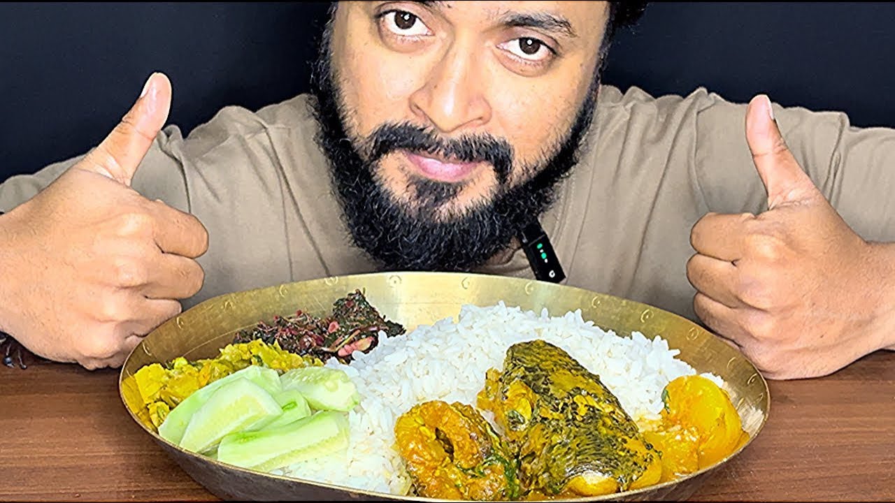EATING SOL MACHER JHOL WITH RICE,LAL SHAK VAJA,MIXED SABJI,SALAD CUCUMBER,BENGALI FOOD,MUKBANG