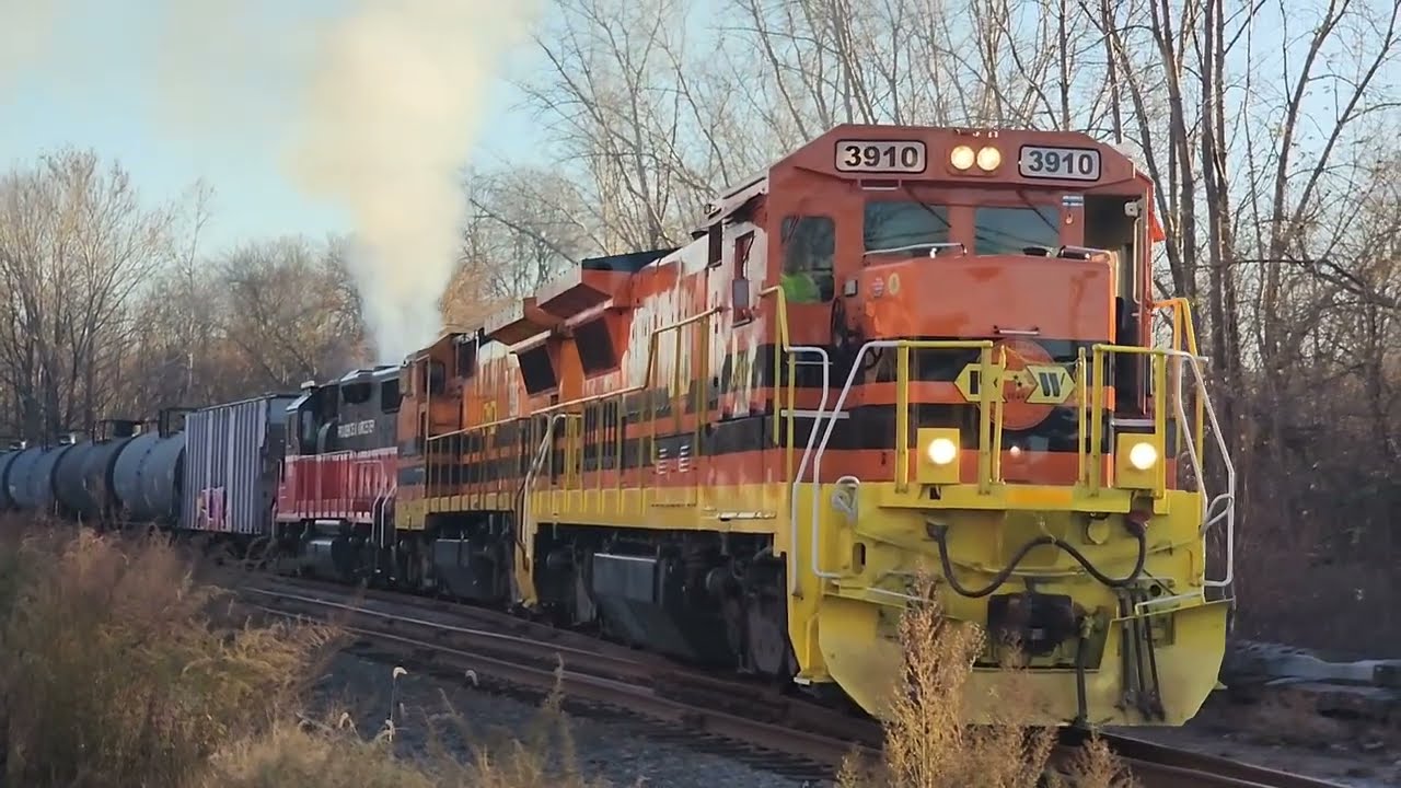 Empty Ethanol leaves Cumberland, RI. Providence & Worcester GP38-2 B39-8 B40-8W 11/10/22