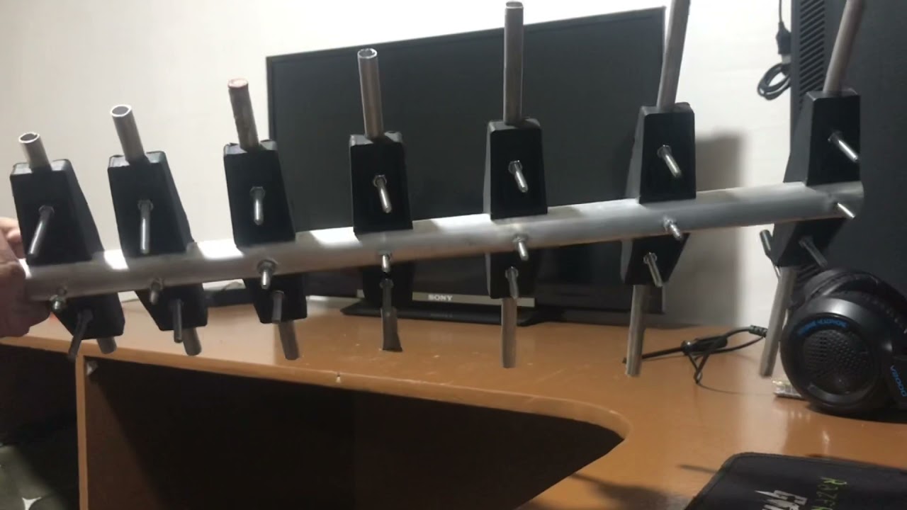 Log-Periodic Antenna
