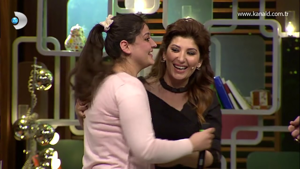 Beyaz Show'da heyecanlanan kız!
