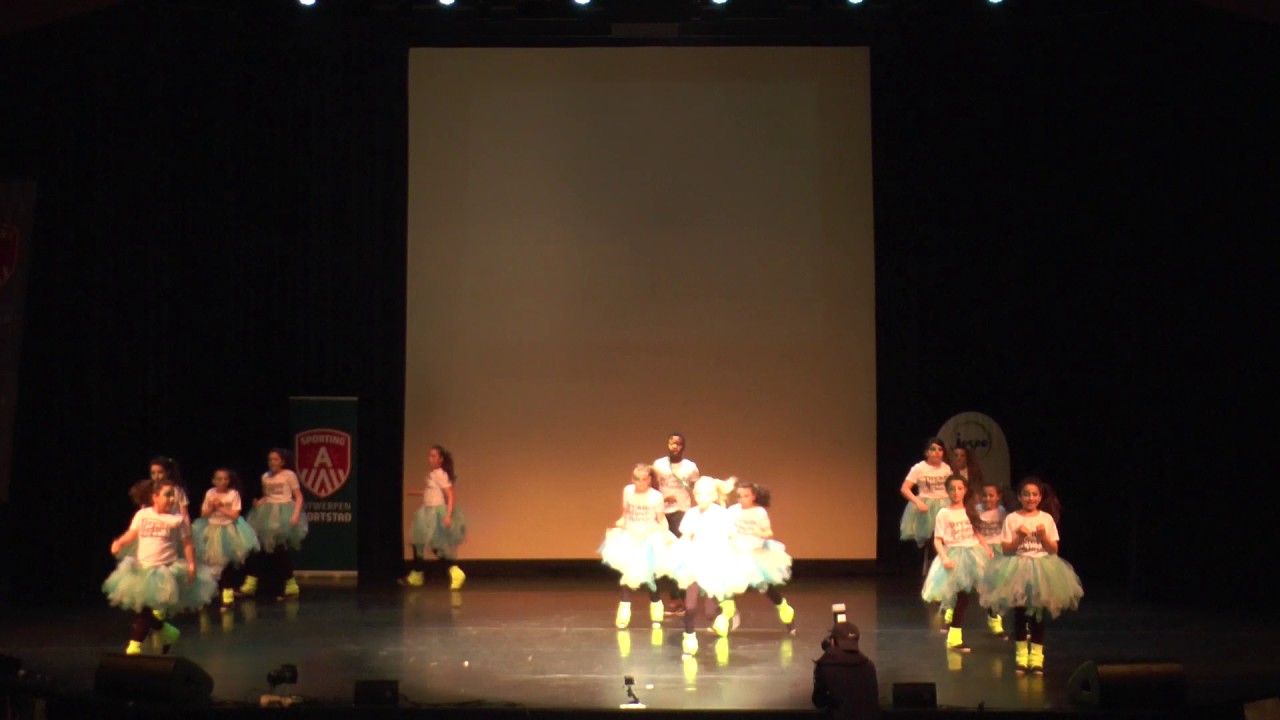 Just Dance 2017 - Halve finale CC Merksem - Het kompas