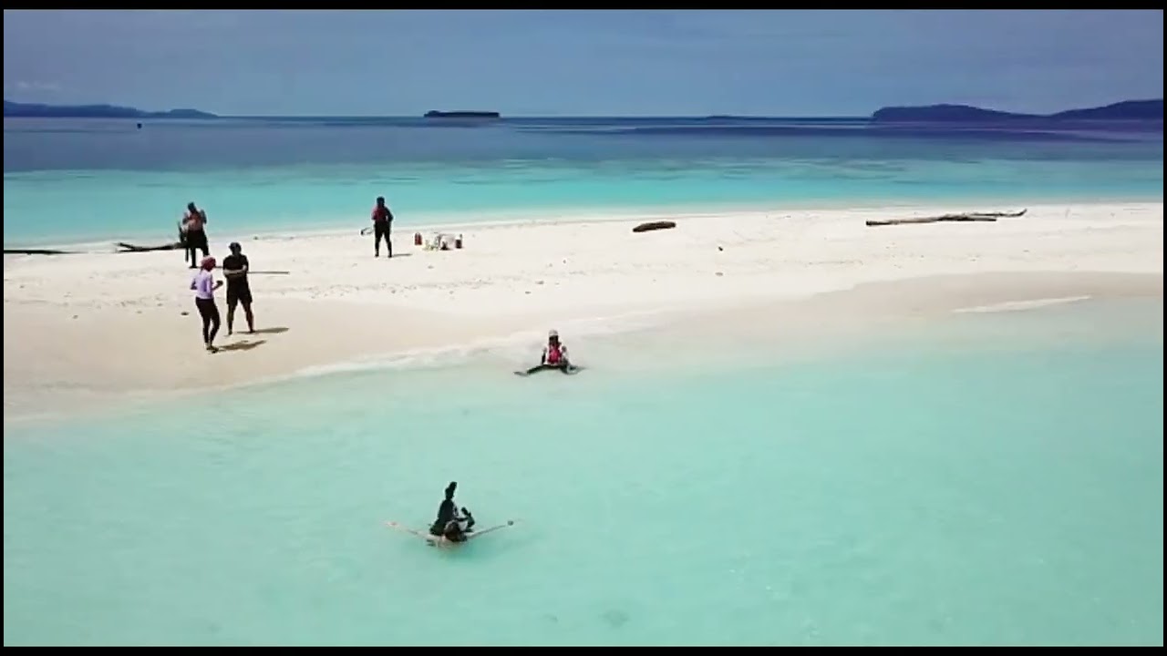 Our paradise Wai island Raja Ampat seen by drone 🏝 Il nostro paradiso visto dal #drone #rajaampat